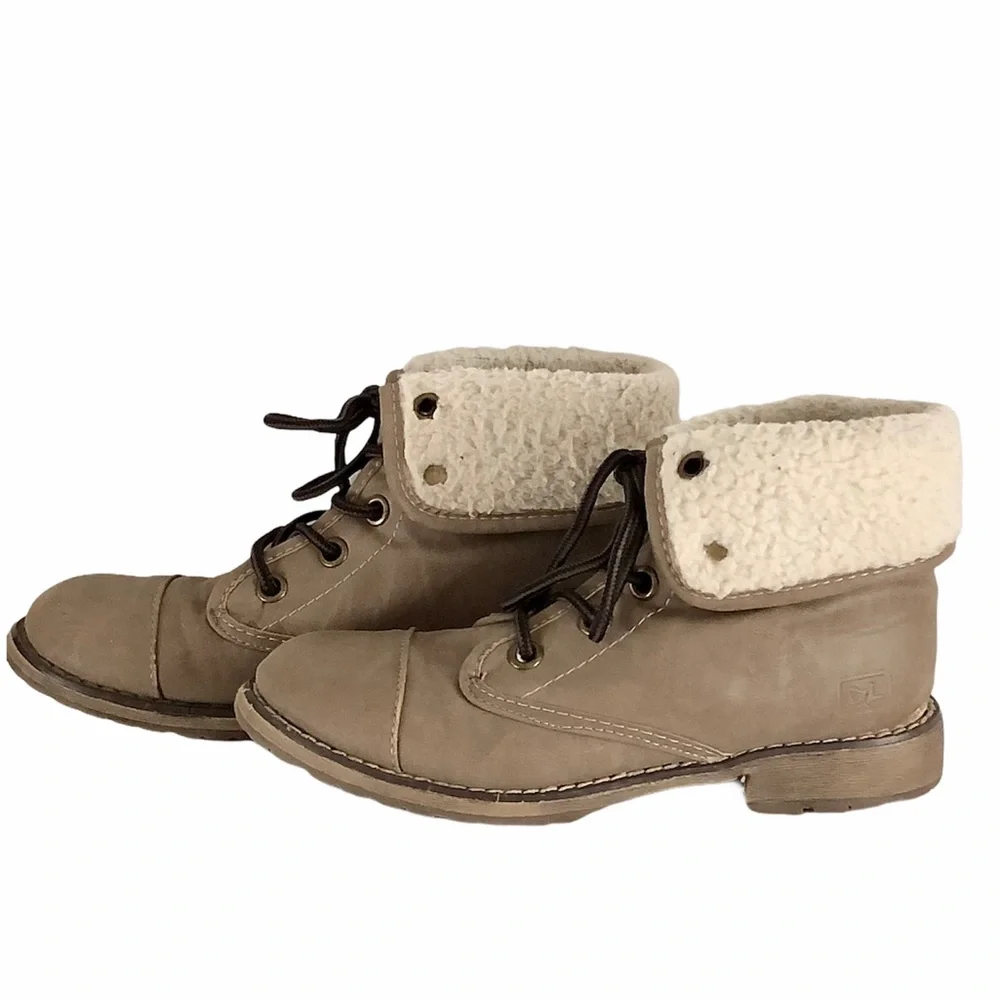 DIRTY LAUNDRY Raeven Tan Fold-Over Booties SZ-6